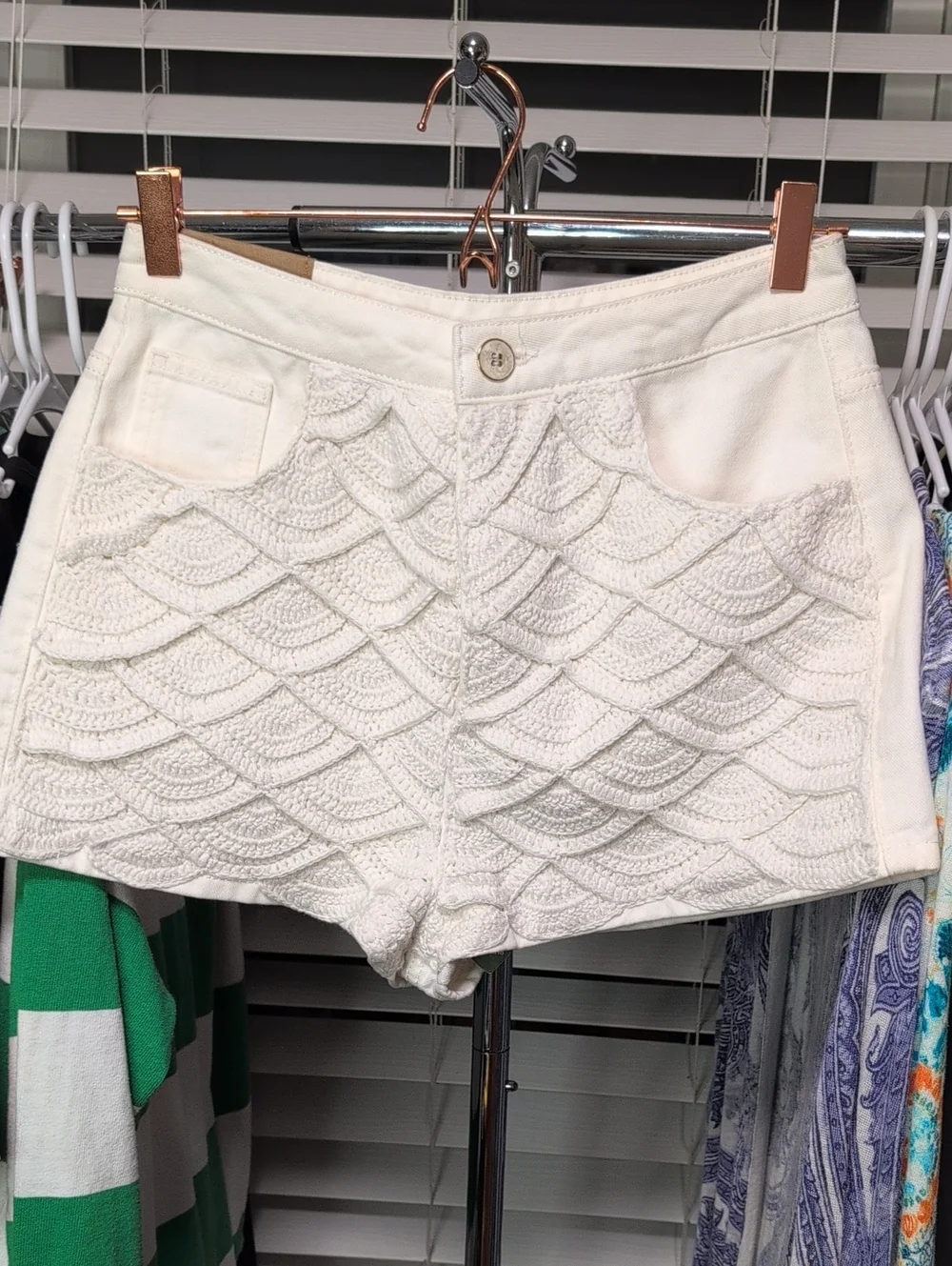 Farm Rio NWT Women's White Crochet Shorts - Picture 1 of 11